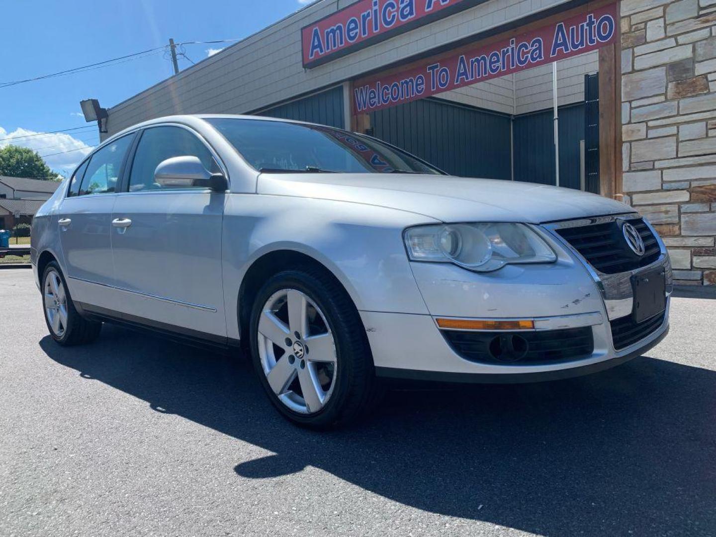 2009 SILVER VOLKSWAGEN PASSAT TURBO (WVWJK73C99P) with an 2.0L engine, Automatic transmission, located at 2514 Williamson Rd NE, Roanoke, VA, 24012, (540) 265-7770, 37.294636, -79.936249 - NO CREDIT CHECK FINANCING WITH ONLY $2000 DOWN PAYMENT!!!! Check out our website www.needausedvehicle.com for our No Credit Check/ In House Financing options!! No Credit Check Available!!! In House Financing Available!!! All Clean Title Vehicles (no Salvaged or flooded vehicles ever on our lot)! - Photo#0