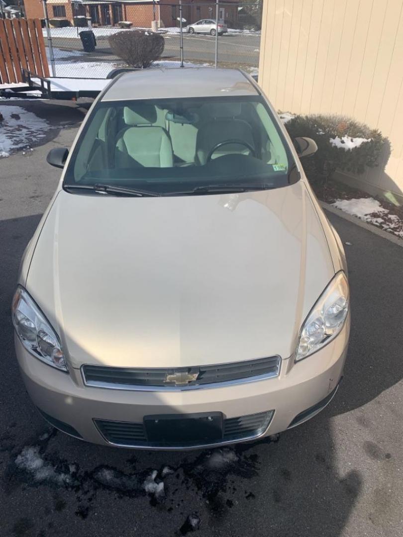 2011 GOLD CHEVROLET IMPALA LT (2G1WB5EK6B1) with an 3.5L engine, Automatic transmission, located at 2514 Williamson Rd NE, Roanoke, VA, 24012, (540) 265-7770, 37.294636, -79.936249 - Photo#2