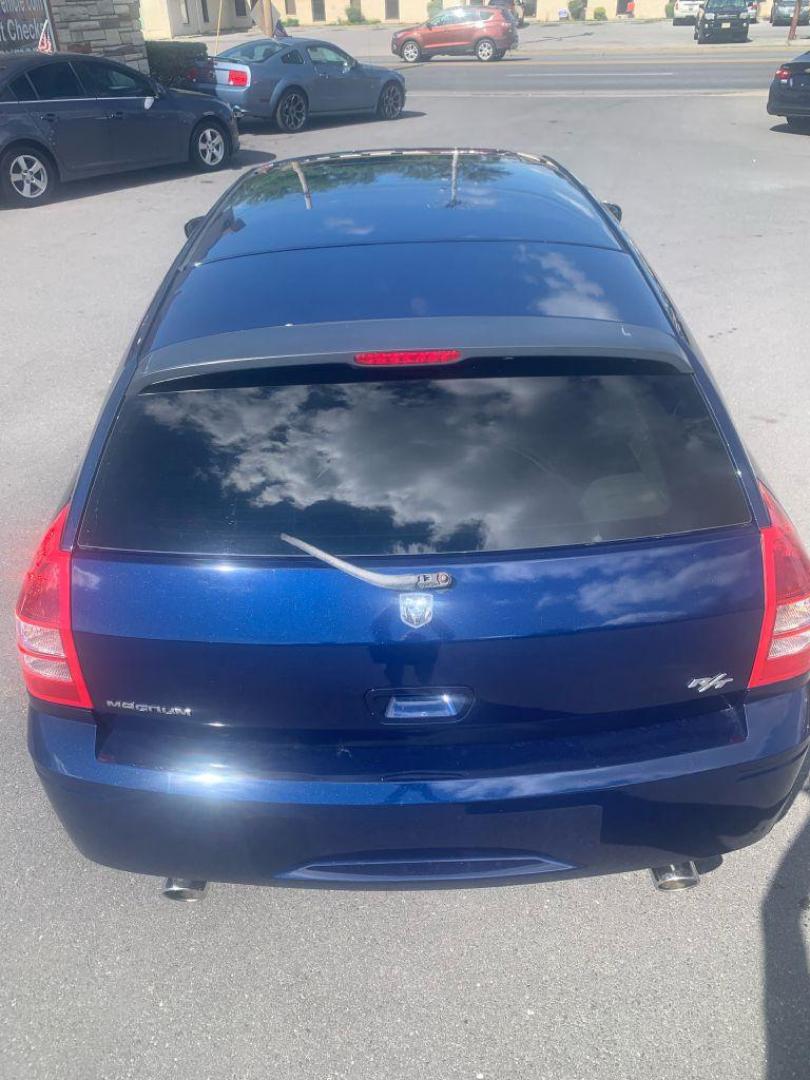 2005 BLUE DODGE MAGNUM R/T (2D8GV58265H) with an 5.7L engine, Automatic transmission, located at 2514 Williamson Rd NE, Roanoke, VA, 24012, (540) 265-7770, 37.294636, -79.936249 - Photo#10