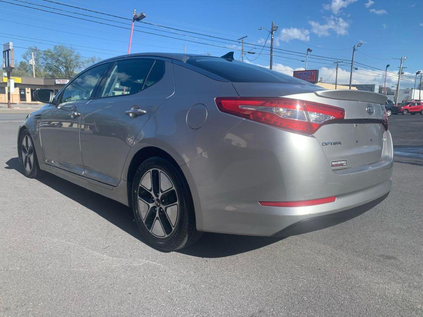 2011 SILVER KIA OPTIMA HYBRID (KNAGM4AD0B5) with an 2.4L engine, Automatic transmission, located at 2514 Williamson Rd NE, Roanoke, VA, 24012, (540) 265-7770, 37.294636, -79.936249 - Photo#1