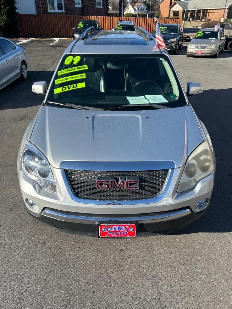 2009 SILVER GMC ACADIA SLT-1 (1GKEV23DX9J) with an 3.6L engine, Automatic transmission, located at 2514 Williamson Rd NE, Roanoke, VA, 24012, (540) 265-7770, 37.294636, -79.936249 - NO CREDIT CHECK FINANCING WITH ONLY $2500 DOWN PAYMENT!!!! Check out our website www.needausedvehicle.com for our No Credit Check/ In House Financing options!! No Credit Check Available!!! In House Financing Available!!! All Clean Title Vehicles (no Salvaged or flooded vehicles ever on our lot)! - Photo#11