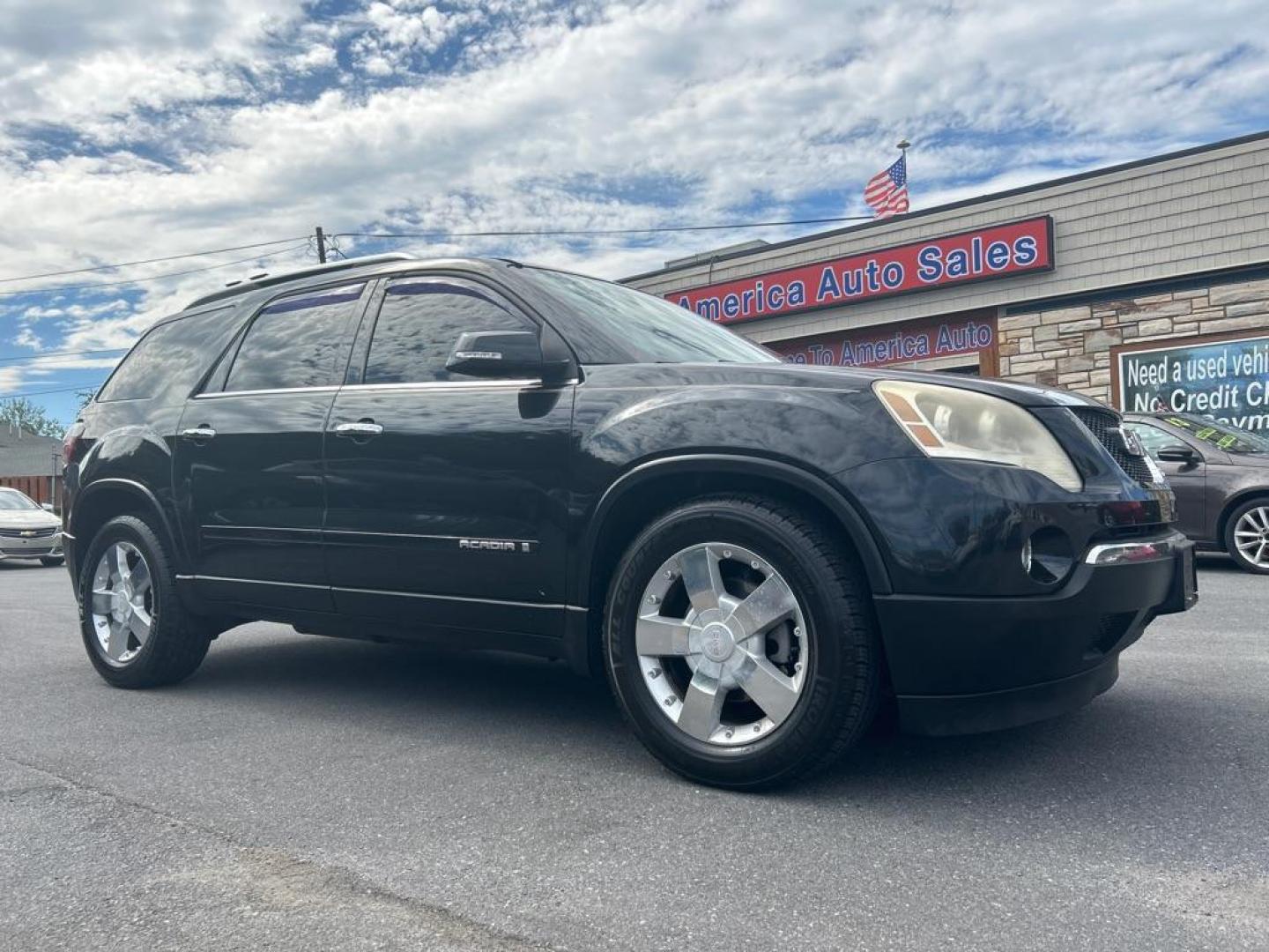 2008 BLACK GMC ACADIA SLT-2 (1GKEV33728J) with an 3.6L engine, Automatic transmission, located at 2514 Williamson Rd NE, Roanoke, VA, 24012, (540) 265-7770, 37.294636, -79.936249 - NO CREDIT CHECK FINANCING WITH ONLY $1700 DOWN PAYMENT!!!! Check out our website www.needausedvehicle.com for our No Credit Check/ In House Financing options!! No Credit Check Available!!! In House Financing Available!!! All Clean Title Vehicles (no Salvaged or flooded vehicles ever on our lot)! - Photo#0