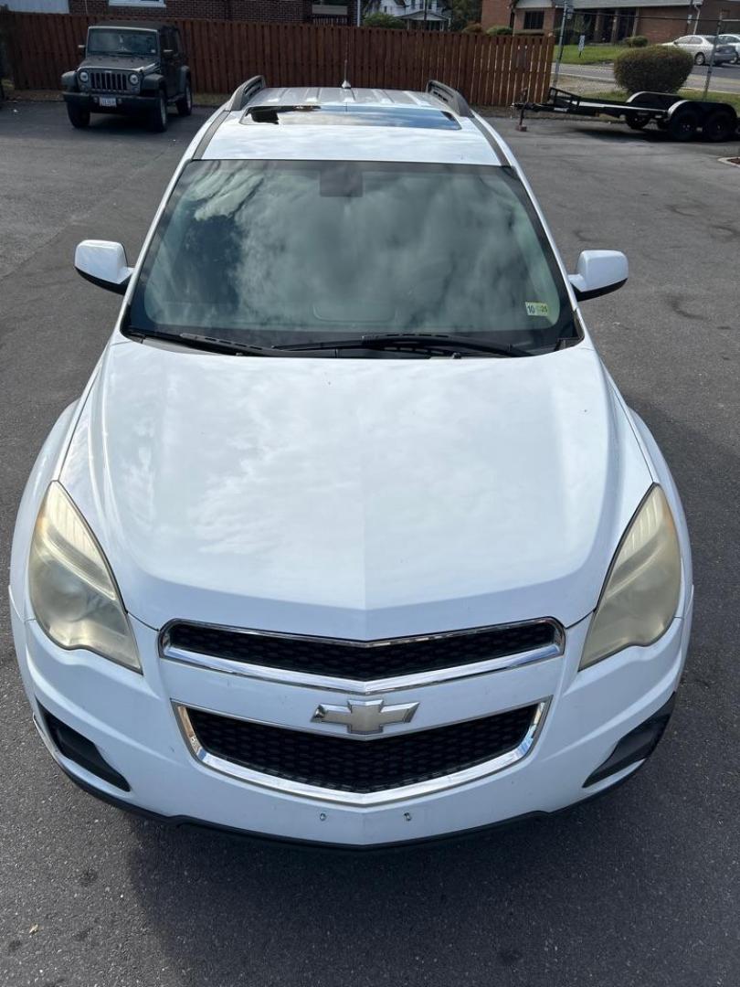 2010 WHITE CHEVROLET EQUINOX LT (2CNFLEEW2A6) with an 2.4L engine, Automatic transmission, located at 2514 Williamson Rd NE, Roanoke, VA, 24012, (540) 265-7770, 37.294636, -79.936249 - Photo#1