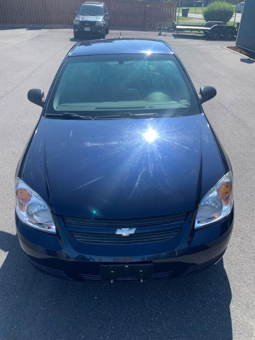 2009 BLUE CHEVROLET COBALT LS (1G1AK18H097) with an 2.2L engine, 4-Speed Manual transmission, located at 2514 Williamson Rd NE, Roanoke, VA, 24012, (540) 265-7770, 37.294636, -79.936249 - NO CREDIT CHECK FINANCING WITH ONLY $1400 DOWN PAYMENT!!!! Check out our website www.needausedvehicle.com for our No Credit Check/ In House Financing options!! No Credit Check Available!!! In House Financing Available!!! All Clean Title Vehicles (no Salvaged or flooded vehicles ever on our lot)! - Photo#7