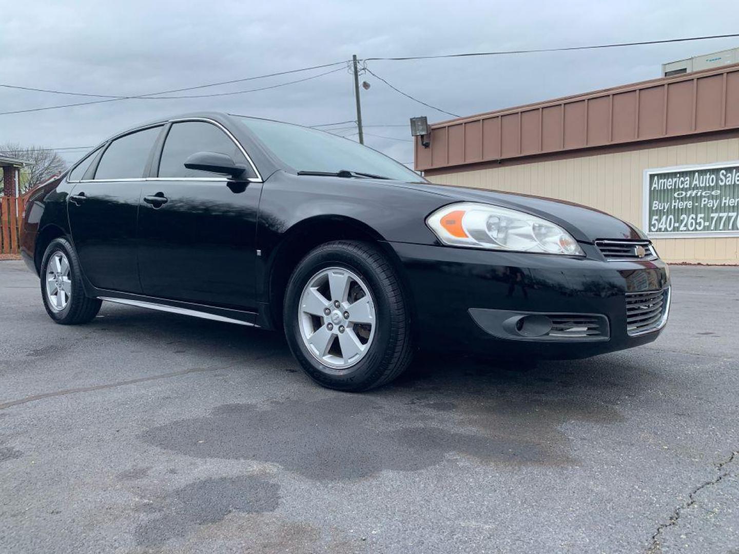 2010 BLACK CHEVROLET IMPALA LT (2G1WB5EK7A1) with an 3.5L engine, Automatic transmission, located at 2514 Williamson Rd NE, Roanoke, VA, 24012, (540) 265-7770, 37.294636, -79.936249 - Photo#0