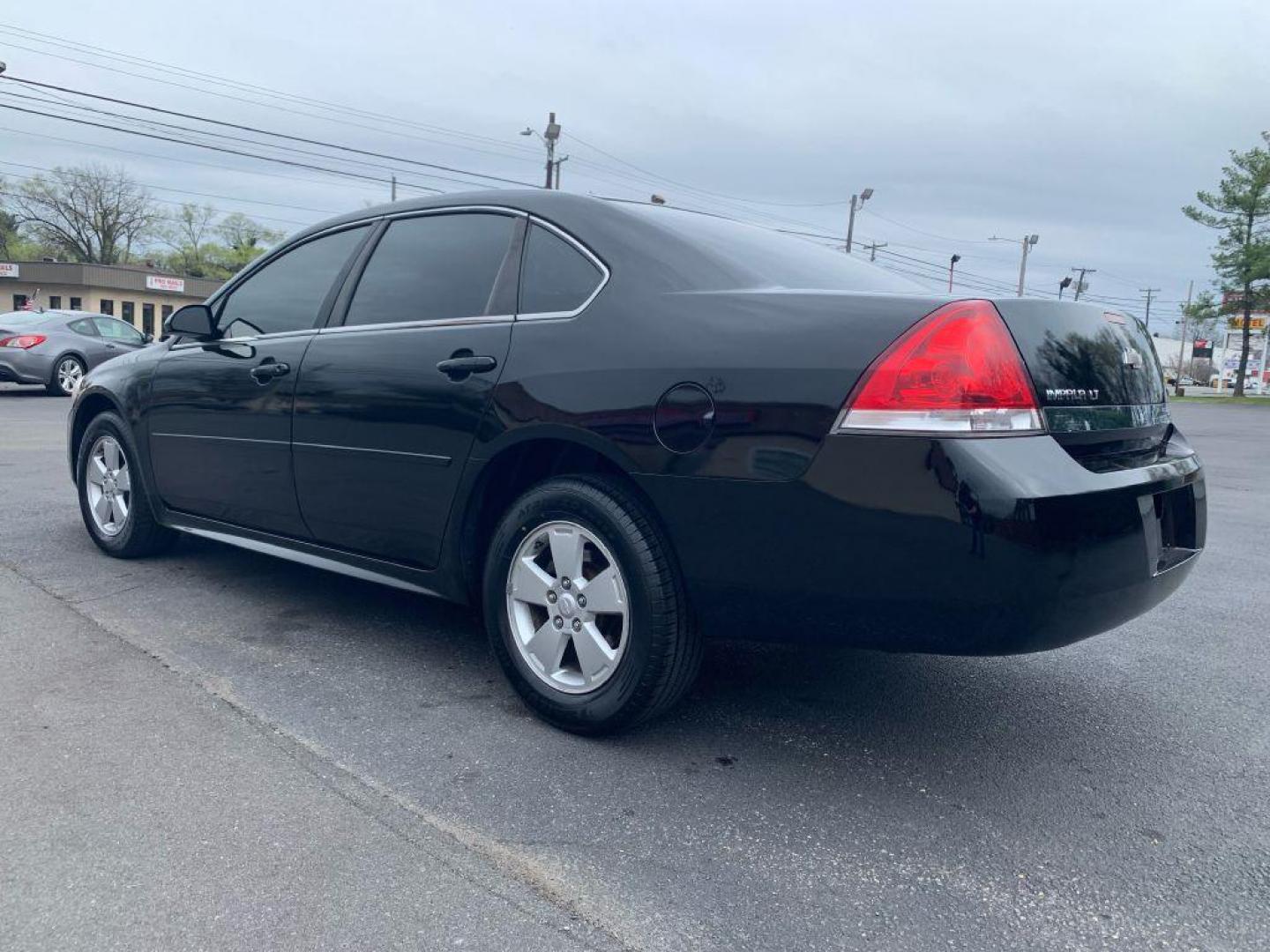 2010 BLACK CHEVROLET IMPALA LT (2G1WB5EK7A1) with an 3.5L engine, Automatic transmission, located at 2514 Williamson Rd NE, Roanoke, VA, 24012, (540) 265-7770, 37.294636, -79.936249 - Photo#1