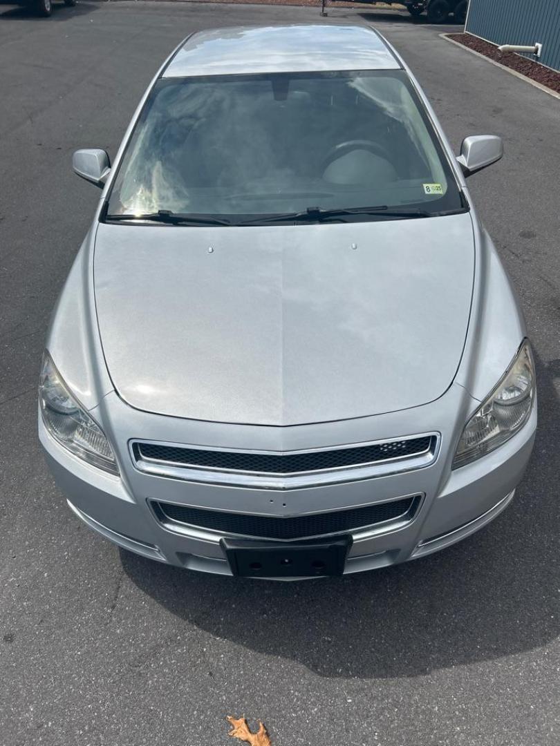 2012 SILVER CHEVROLET MALIBU 1LT (1G1ZC5EU6CF) with an 2.4L engine, Automatic transmission, located at 2514 Williamson Rd NE, Roanoke, VA, 24012, (540) 265-7770, 37.294636, -79.936249 - Photo#1