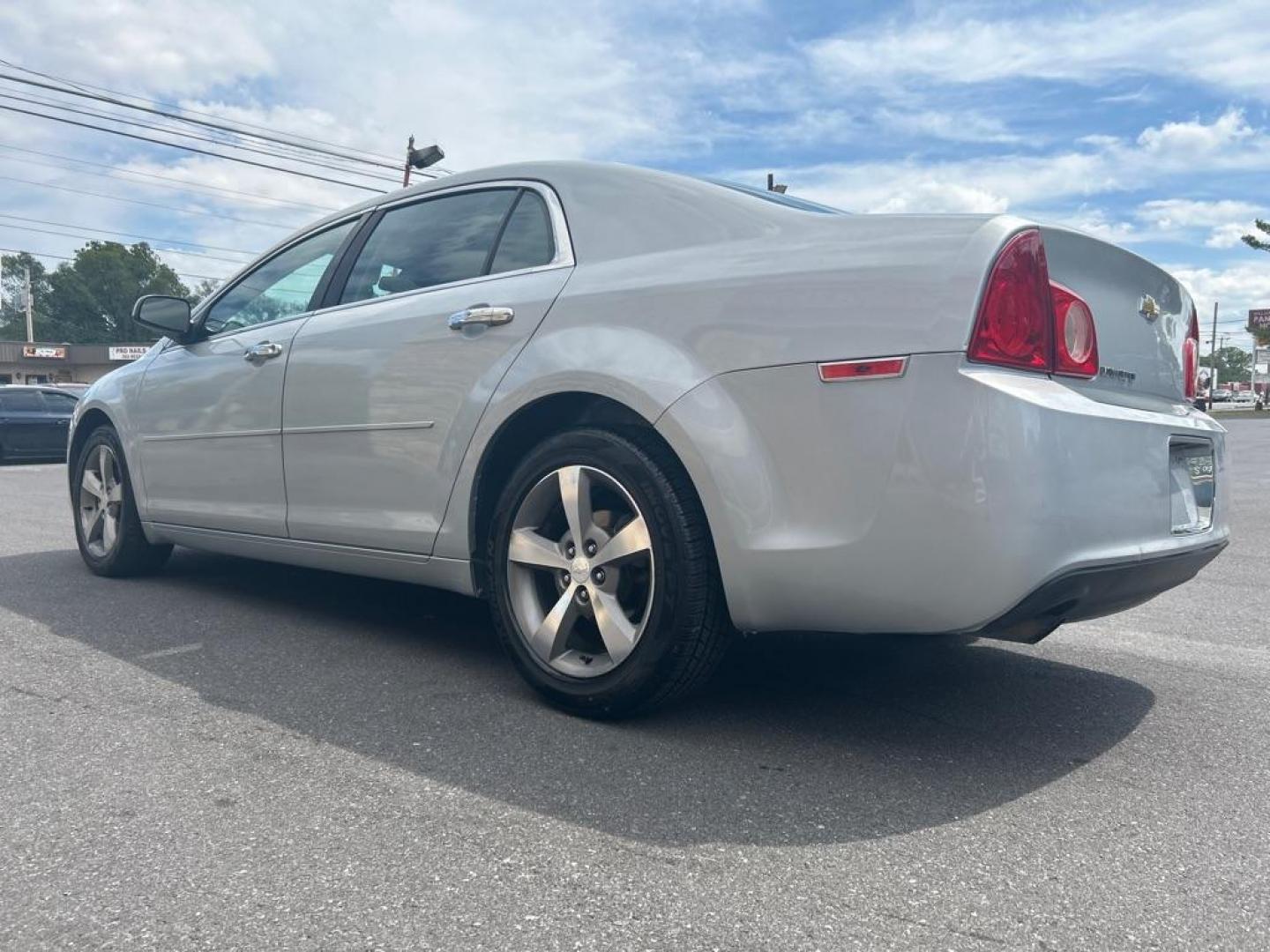 2012 SILVER CHEVROLET MALIBU 1LT (1G1ZC5EU6CF) with an 2.4L engine, Automatic transmission, located at 2514 Williamson Rd NE, Roanoke, VA, 24012, (540) 265-7770, 37.294636, -79.936249 - Photo#2