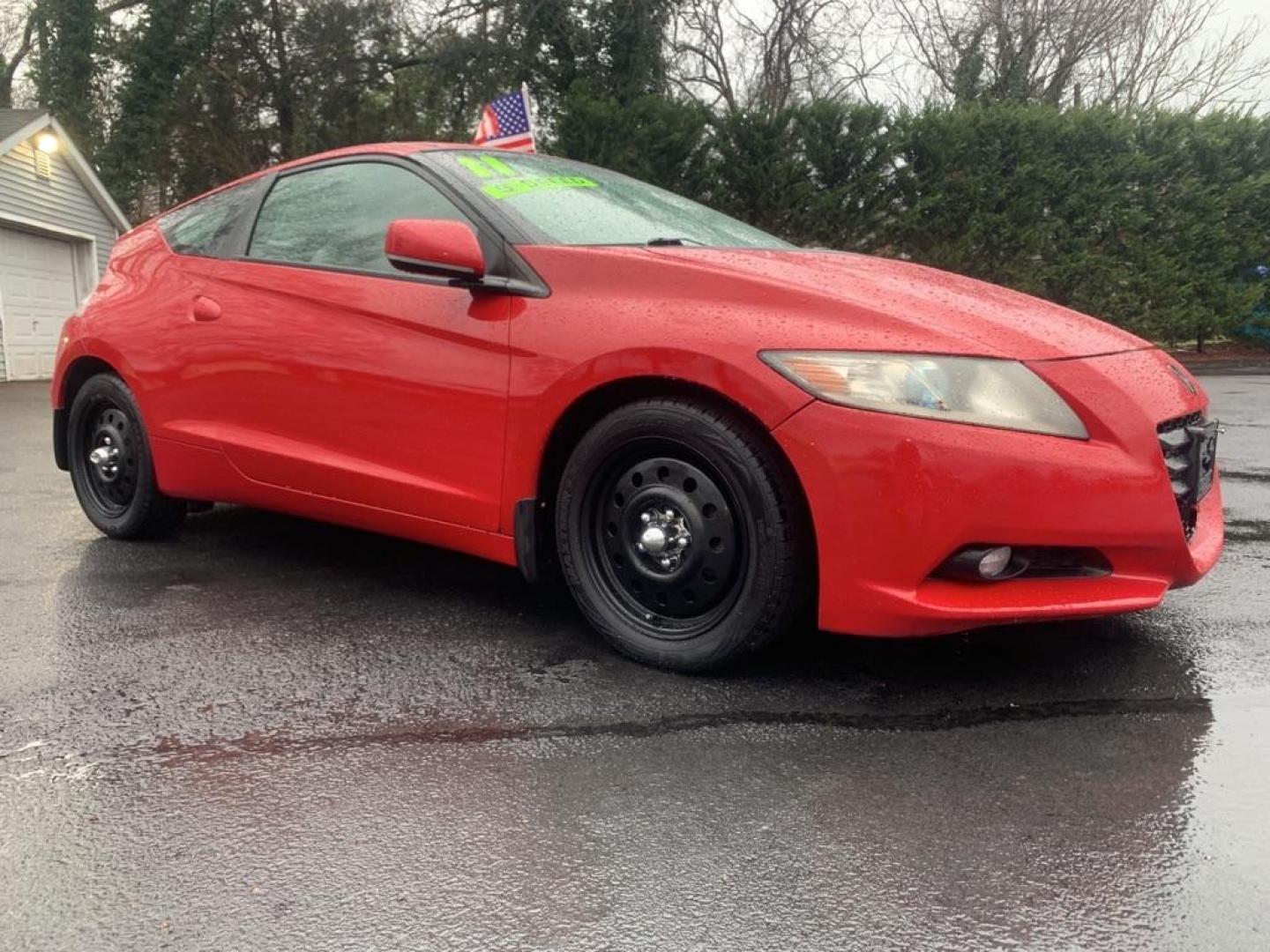 2011 RED HONDA CR-Z EX (JHMZF1C67BS) with an 1.5L engine, Continuously Variable transmission, located at 2514 Williamson Rd NE, Roanoke, VA, 24012, (540) 265-7770, 37.294636, -79.936249 - Photo#0