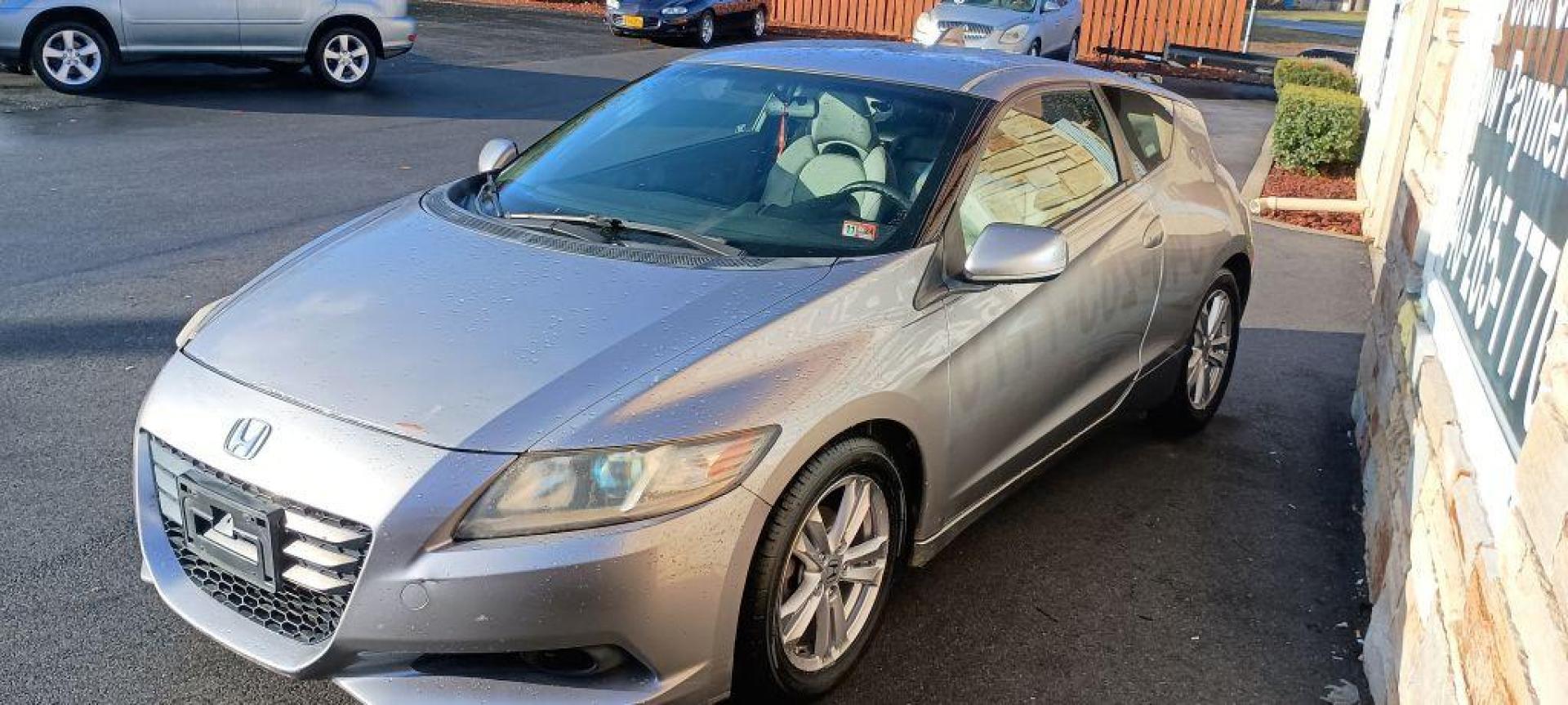 2011 SILVER HONDA CR-Z EX (JHMZF1D60BS) with an 1.5L engine, Continuously Variable transmission, located at 2514 Williamson Rd NE, Roanoke, VA, 24012, (540) 265-7770, 37.294636, -79.936249 - NO CREDIT CHECK FINANCING WITH ONLY $1500 DOWN PAYMENT!!!! Check out our website www.needausedvehicle.com for our No Credit Check/ In House Financing options!! No Credit Check Available!!! In House Financing Available!!! All Clean Title Vehicles (no Salvaged or flooded vehicles ever on our lot)! - Photo#2