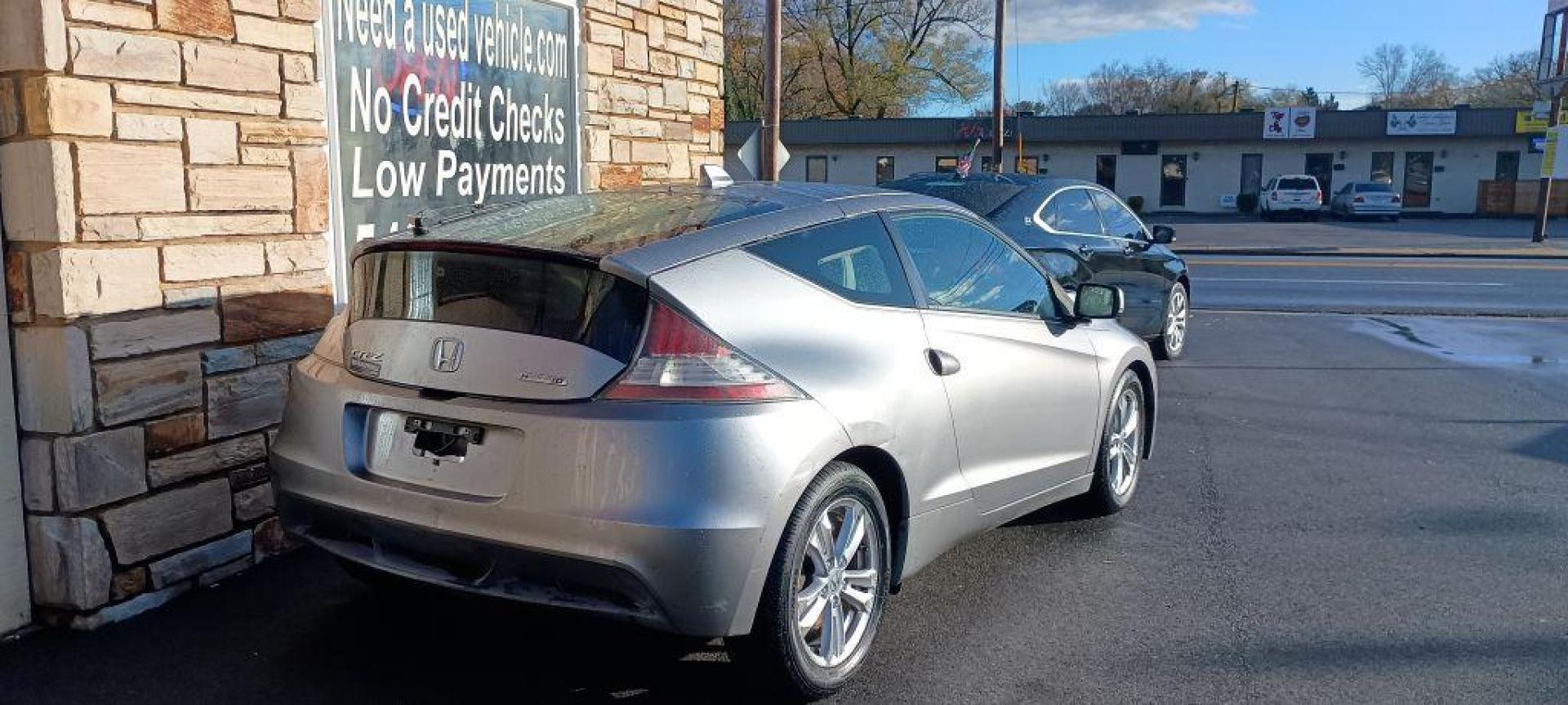 2011 SILVER HONDA CR-Z EX (JHMZF1D60BS) with an 1.5L engine, Continuously Variable transmission, located at 2514 Williamson Rd NE, Roanoke, VA, 24012, (540) 265-7770, 37.294636, -79.936249 - NO CREDIT CHECK FINANCING WITH ONLY $1500 DOWN PAYMENT!!!! Check out our website www.needausedvehicle.com for our No Credit Check/ In House Financing options!! No Credit Check Available!!! In House Financing Available!!! All Clean Title Vehicles (no Salvaged or flooded vehicles ever on our lot)! - Photo#3