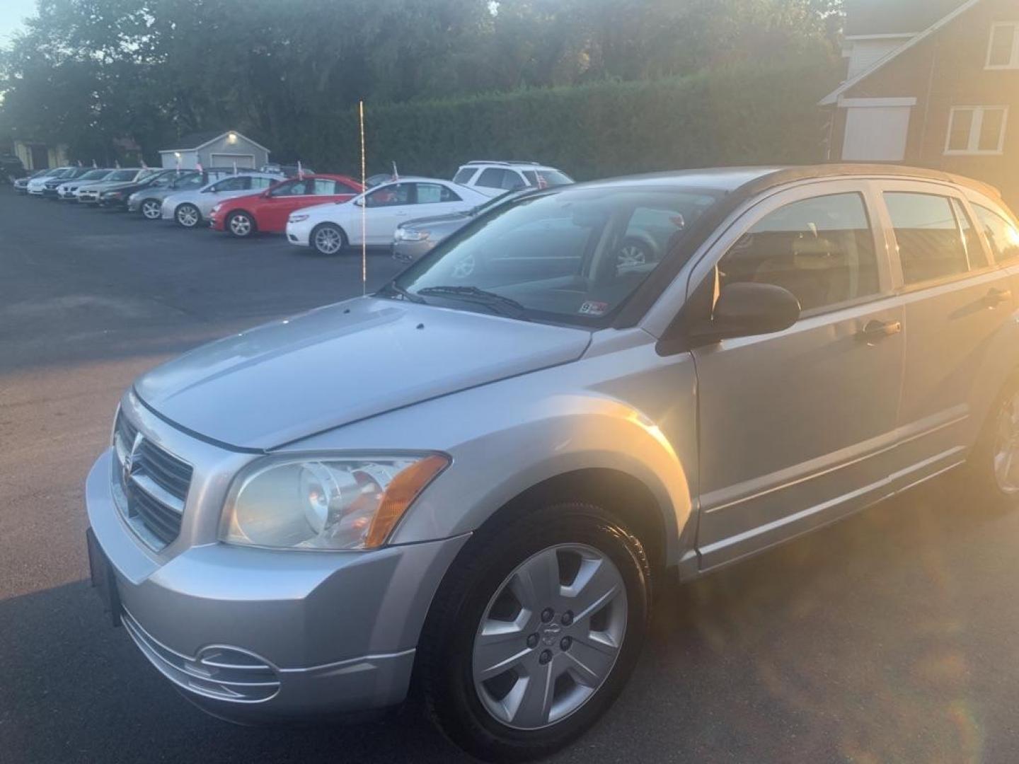 2007 SILVER DODGE CALIBER SXT (1B3HB48B87D) with an 2.0L engine, 5-Speed Manual transmission, located at 2514 Williamson Rd NE, Roanoke, VA, 24012, (540) 265-7770, 37.294636, -79.936249 - Photo#1