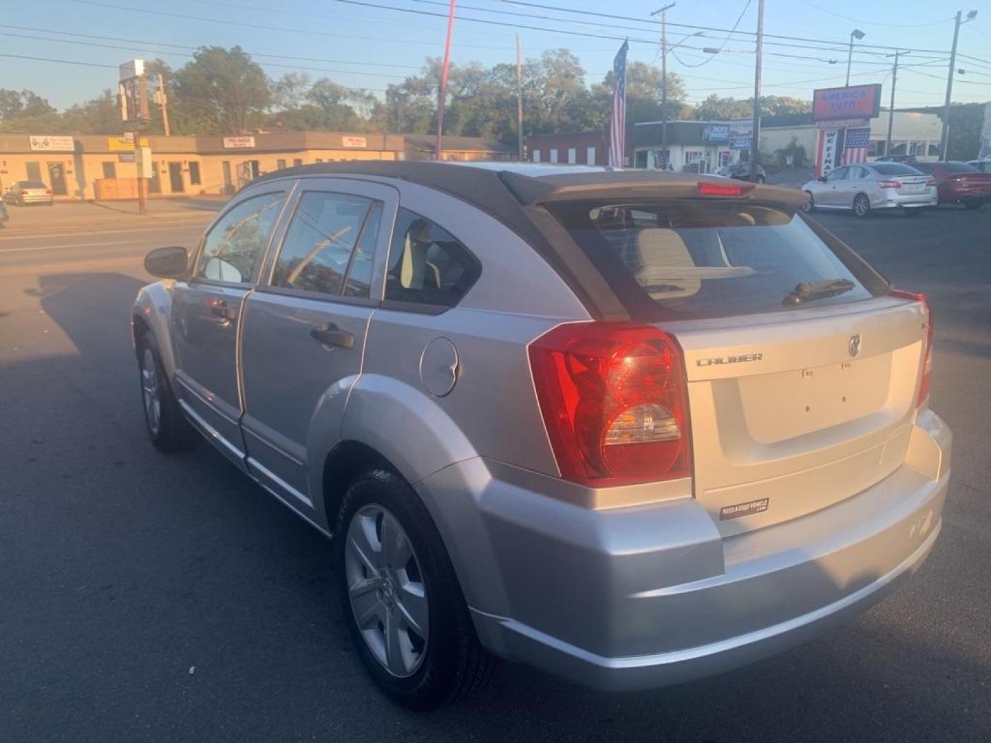 2007 SILVER DODGE CALIBER SXT (1B3HB48B87D) with an 2.0L engine, 5-Speed Manual transmission, located at 2514 Williamson Rd NE, Roanoke, VA, 24012, (540) 265-7770, 37.294636, -79.936249 - Photo#2