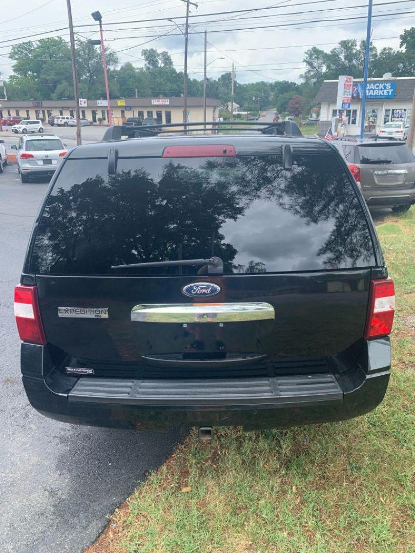 2011 BLACK FORD EXPEDITION XLT (1FMJU1J5XBE) with an 5.4L engine, Automatic transmission, located at 2514 Williamson Rd NE, Roanoke, VA, 24012, (540) 265-7770, 37.294636, -79.936249 - NO CREDIT CHECK FINANCING WITH ONLY $2300 DOWN PAYMENT!!!! Check out our website www.needausedvehicle.com for our No Credit Check/ In House Financing options!! No Credit Check Available!!! In House Financing Available!!! All Clean Title Vehicles (no Salvaged or flooded vehicles ever on our lot)! - Photo#10