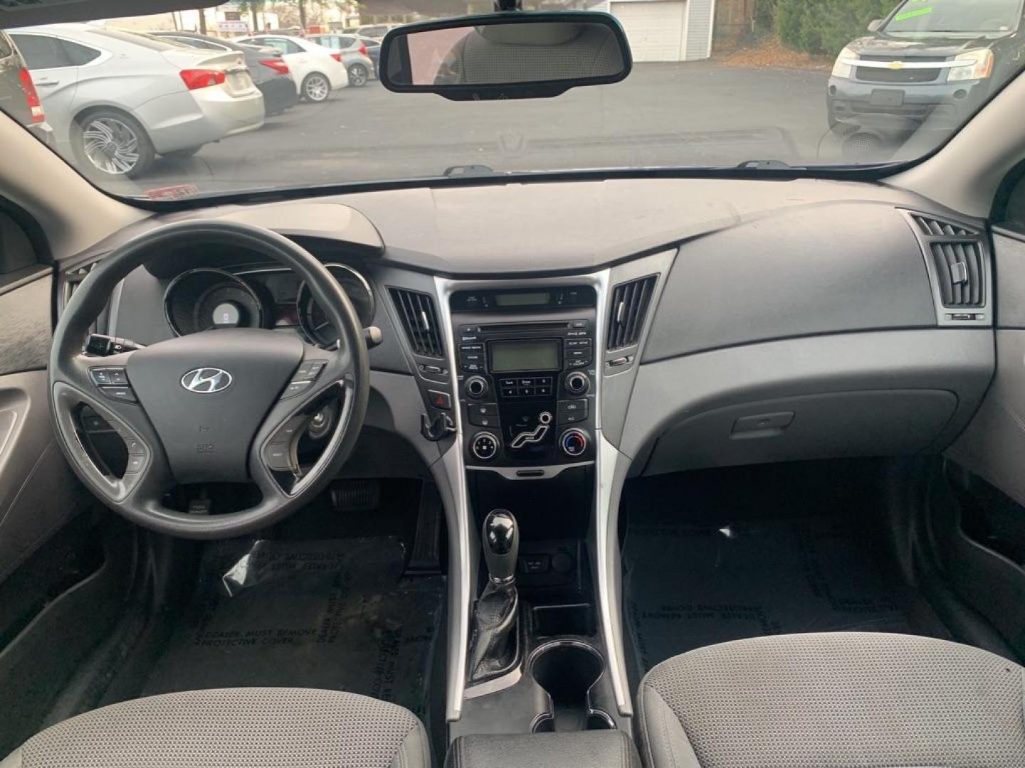 2013 BLUE HYUNDAI SONATA GLS (5NPEB4AC9DH) with an 2.4L engine, Automatic transmission, located at 2514 Williamson Rd NE, Roanoke, VA, 24012, (540) 265-7770, 37.294636, -79.936249 - Photo#6