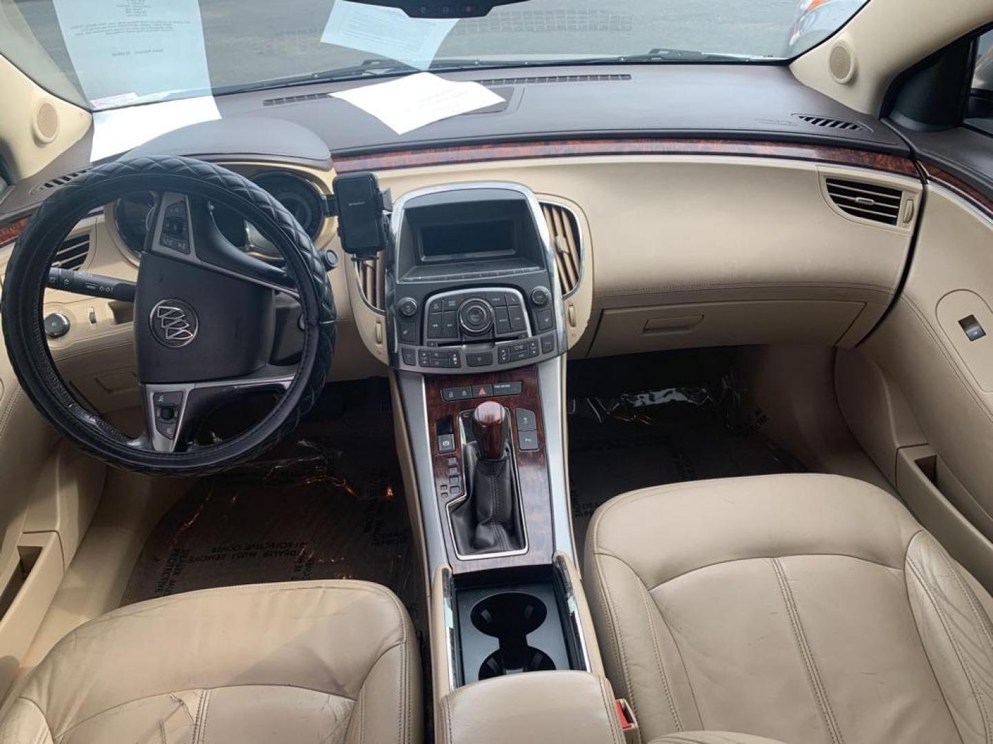 2011 GOLD BUICK LACROSSE CXL (1G4GC5EC0BF) with an 2.4L engine, Automatic transmission, located at 2514 Williamson Rd NE, Roanoke, VA, 24012, (540) 265-7770, 37.294636, -79.936249 - Photo#6