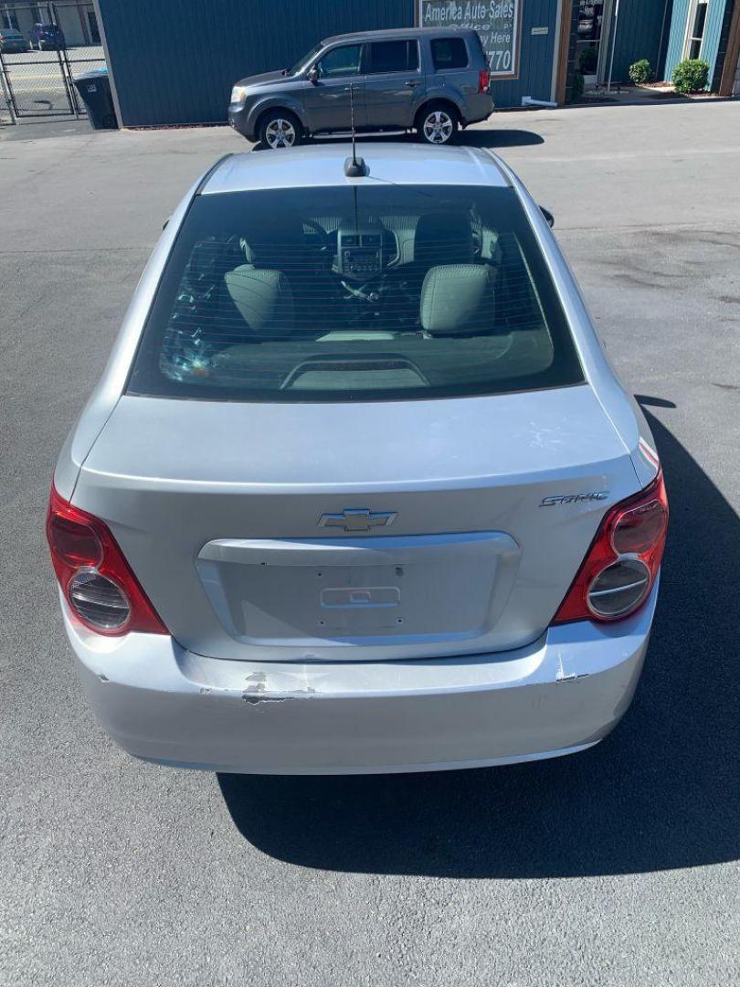 2015 SILVER CHEVROLET SONIC LS (1G1JA5SH5F4) with an 1.8L engine, Automatic transmission, located at 2514 Williamson Rd NE, Roanoke, VA, 24012, (540) 265-7770, 37.294636, -79.936249 - Photo#9