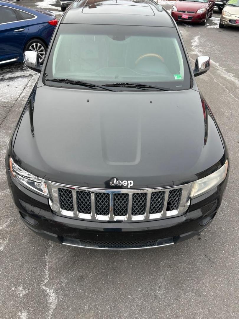 2011 BLACK JEEP GRAND CHEROKEE OVERLAND (1J4RR6GTXBC) with an 5.7L engine, Automatic transmission, located at 2514 Williamson Rd NE, Roanoke, VA, 24012, (540) 265-7770, 37.294636, -79.936249 - Photo#10