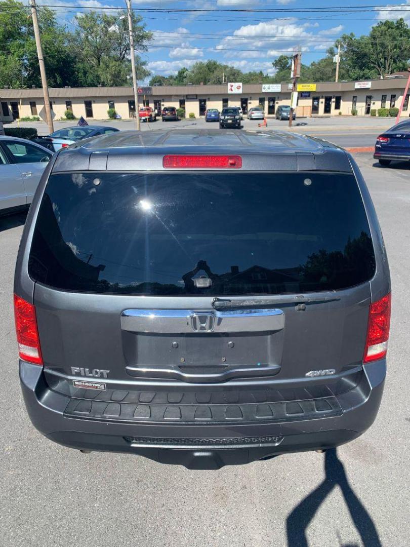 2012 GRAY HONDA PILOT EX (5FNYF4H48CB) with an 3.5L engine, Automatic transmission, located at 2514 Williamson Rd NE, Roanoke, VA, 24012, (540) 265-7770, 37.294636, -79.936249 - Photo#12