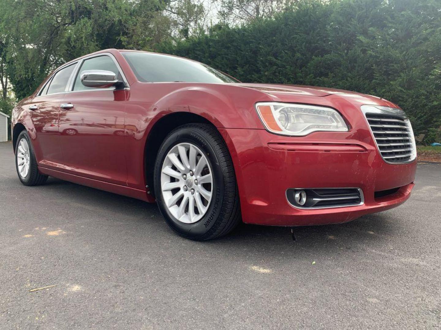 2013 MAROON CHRYSLER 300 (2C3CCAAG9DH) with an 3.6L engine, Automatic transmission, located at 2514 Williamson Rd NE, Roanoke, VA, 24012, (540) 265-7770, 37.294636, -79.936249 - Photo#0