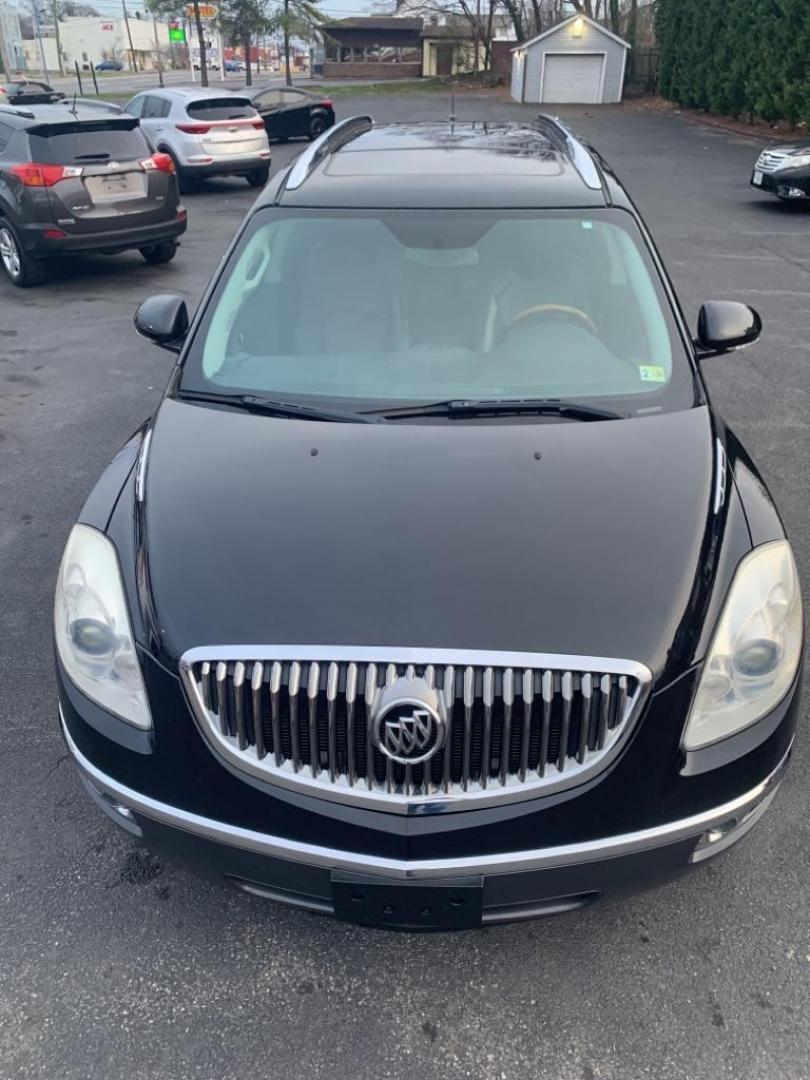 2011 BLACK BUICK ENCLAVE CXL (5GAKVBED9BJ) with an 3.6L engine, Automatic transmission, located at 2514 Williamson Rd NE, Roanoke, VA, 24012, (540) 265-7770, 37.294636, -79.936249 - Photo#2