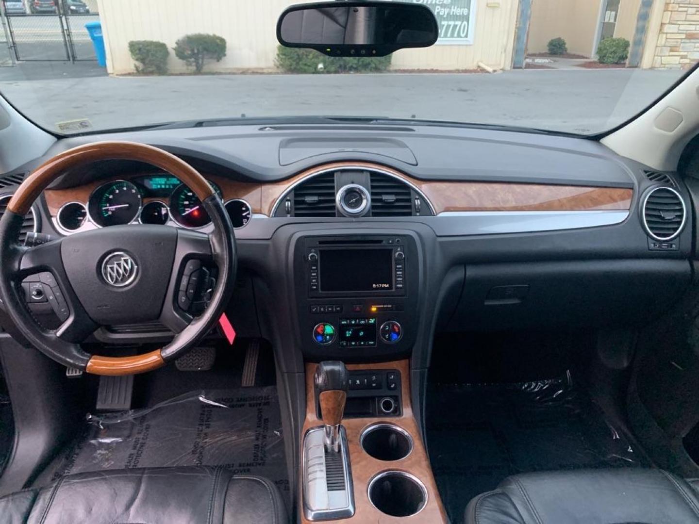 2011 BLACK BUICK ENCLAVE CXL (5GAKVBED9BJ) with an 3.6L engine, Automatic transmission, located at 2514 Williamson Rd NE, Roanoke, VA, 24012, (540) 265-7770, 37.294636, -79.936249 - Photo#7