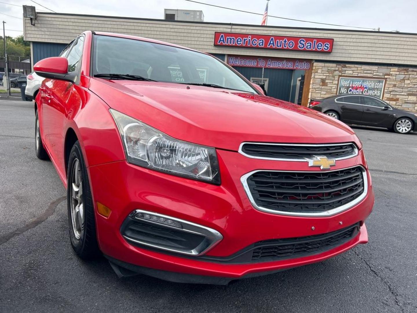 2015 RED CHEVROLET CRUZE LT (1G1PC5SB8F7) with an 1.4L engine, Automatic transmission, located at 2514 Williamson Rd NE, Roanoke, VA, 24012, (540) 265-7770, 37.294636, -79.936249 - Photo#0