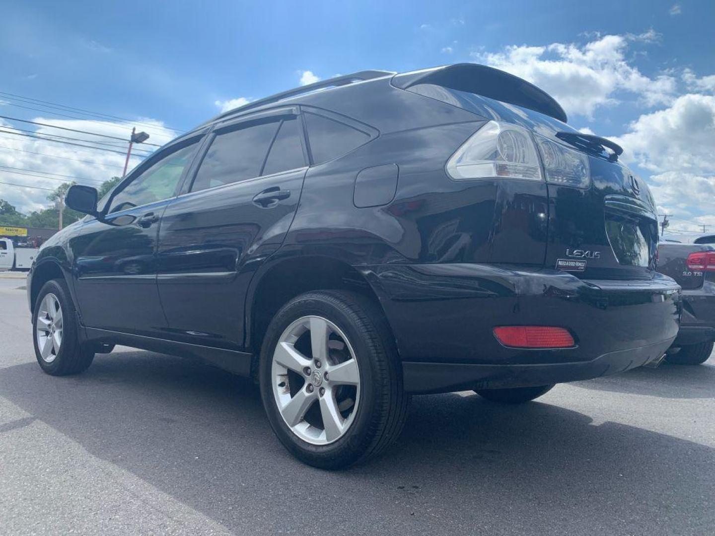 2004 BLACK LEXUS RX 330 (JTJHA31U040) with an 3.3L engine, Automatic transmission, located at 2514 Williamson Rd NE, Roanoke, VA, 24012, (540) 265-7770, 37.294636, -79.936249 - NO CREDIT CHECK FINANCING WITH ONLY $2300 DOWN PAYMENT!!!! Check out our website www.needausedvehicle.com for our No Credit Check/ In House Financing options!! No Credit Check Available!!! In House Financing Available!!! All Clean Title Vehicles (no Salvaged or flooded vehicles ever on our lot)! - Photo#1