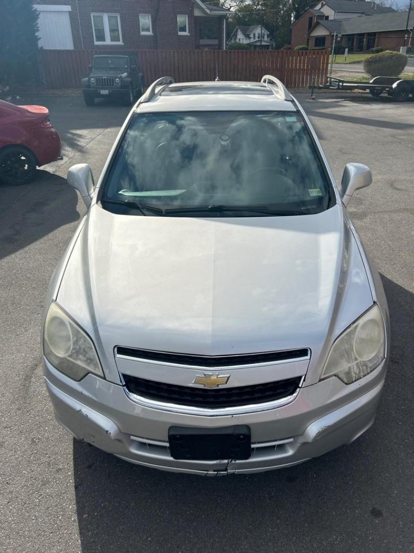 2014 SILVER CHEVROLET CAPTIVA LTZ (3GNAL4EK1ES) with an 2.4L engine, Automatic transmission, located at 2514 Williamson Rd NE, Roanoke, VA, 24012, (540) 265-7770, 37.294636, -79.936249 - NO CREDIT CHECK FINANCING WITH ONLY $1800 DOWN PAYMENT!!!! Check out our website www.needausedvehicle.com for our No Credit Check/ In House Financing options!! No Credit Check Available!!! In House Financing Available!!! All Clean Title Vehicles (no Salvaged or flooded vehicles ever on our lot)! - Photo#10