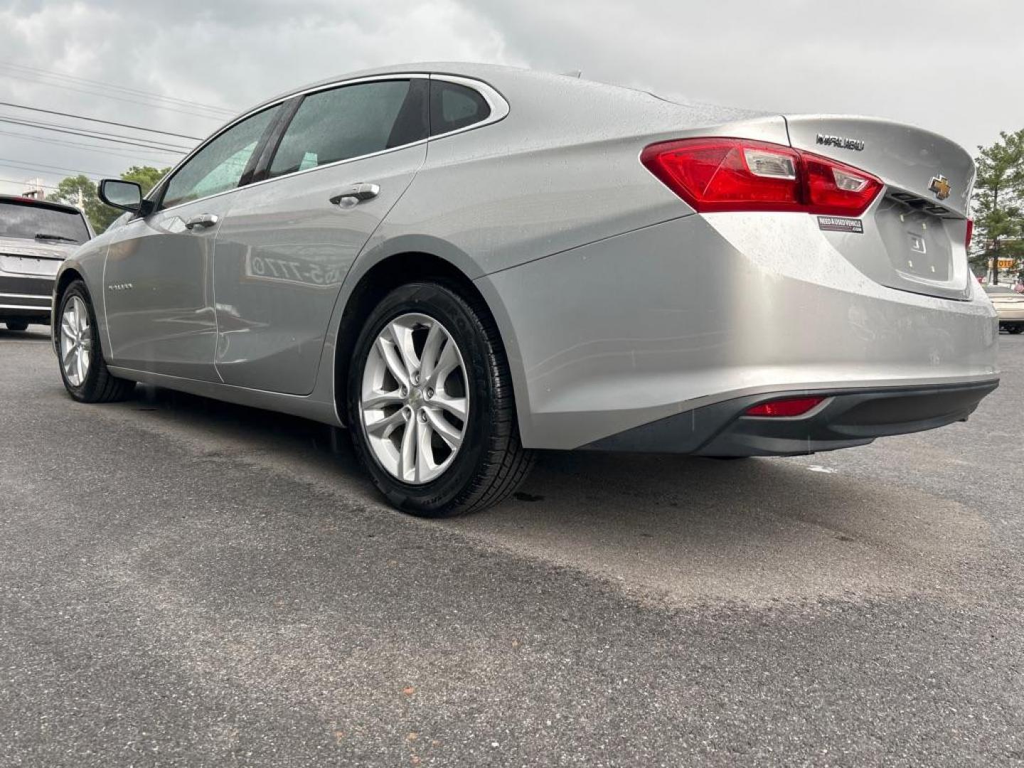 2016 SILVER CHEVROLET MALIBU LT (1G1ZE5ST1GF) with an 1.5L engine, Automatic transmission, located at 2514 Williamson Rd NE, Roanoke, VA, 24012, (540) 265-7770, 37.294636, -79.936249 - NO CREDIT CHECK FINANCING WITH ONLY $2800 DOWN PAYMENT!!!! Check out our website www.needausedvehicle.com for our No Credit Check/ In House Financing options!! No Credit Check Available!!! In House Financing Available!!! All Clean Title Vehicles (no Salvaged or flooded vehicles ever on our lot)! - Photo#2