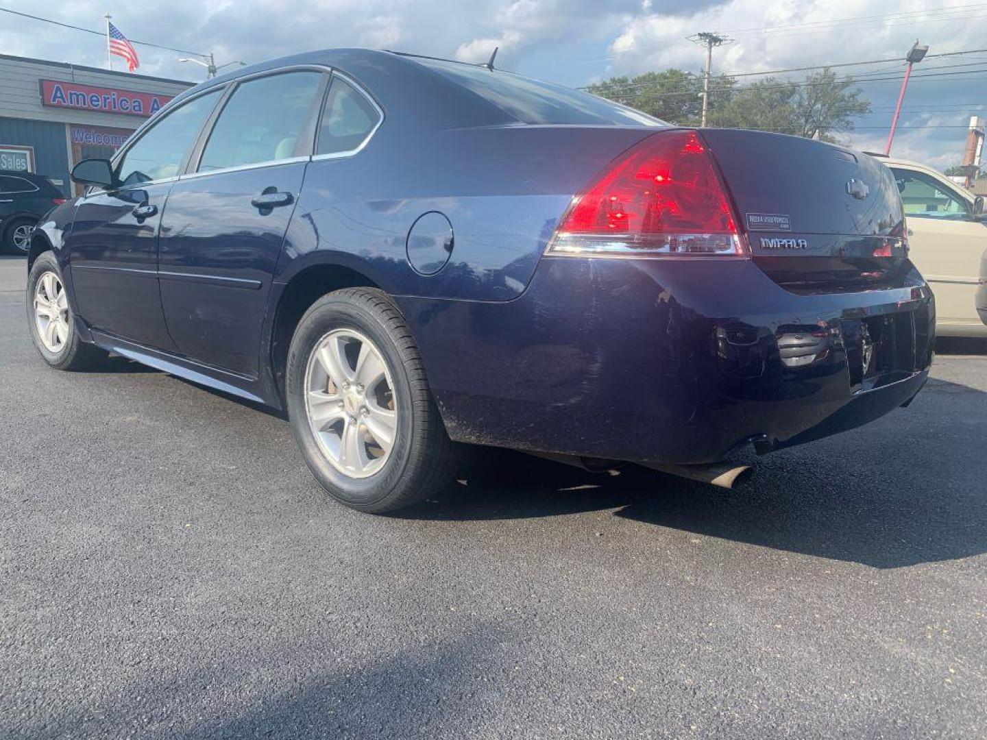 2012 BLUE CHEVROLET IMPALA LS (2G1WF5E38C1) with an 3.6L engine, Automatic transmission, located at 2514 Williamson Rd NE, Roanoke, VA, 24012, (540) 265-7770, 37.294636, -79.936249 - Photo#1