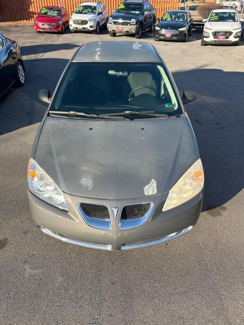 2007 GRAY PONTIAC G6 BASE (1G2ZG58N974) with an 3.5L engine, Automatic transmission, located at 2514 Williamson Rd NE, Roanoke, VA, 24012, (540) 265-7770, 37.294636, -79.936249 - NO CREDIT CHECK FINANCING WITH ONLY $1500 DOWN PAYMENT!!!! Check out our website www.needausedvehicle.com for our No Credit Check/ In House Financing options!! No Credit Check Available!!! In House Financing Available!!! All Clean Title Vehicles (no Salvaged or flooded vehicles ever on our lot)! - Photo#8