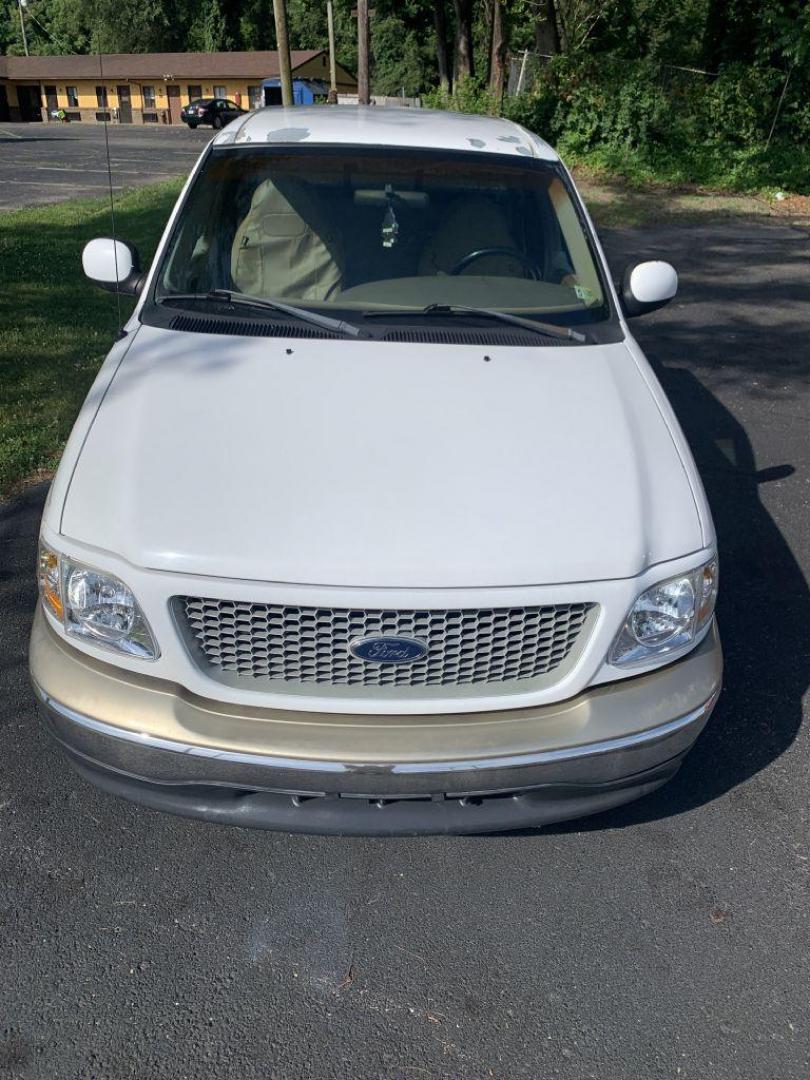 1999 WHITE FORD F150 (1FTRX17L6XK) with an 5.4L engine, Automatic transmission, located at 2514 Williamson Rd NE, Roanoke, VA, 24012, (540) 265-7770, 37.294636, -79.936249 - Photo#6