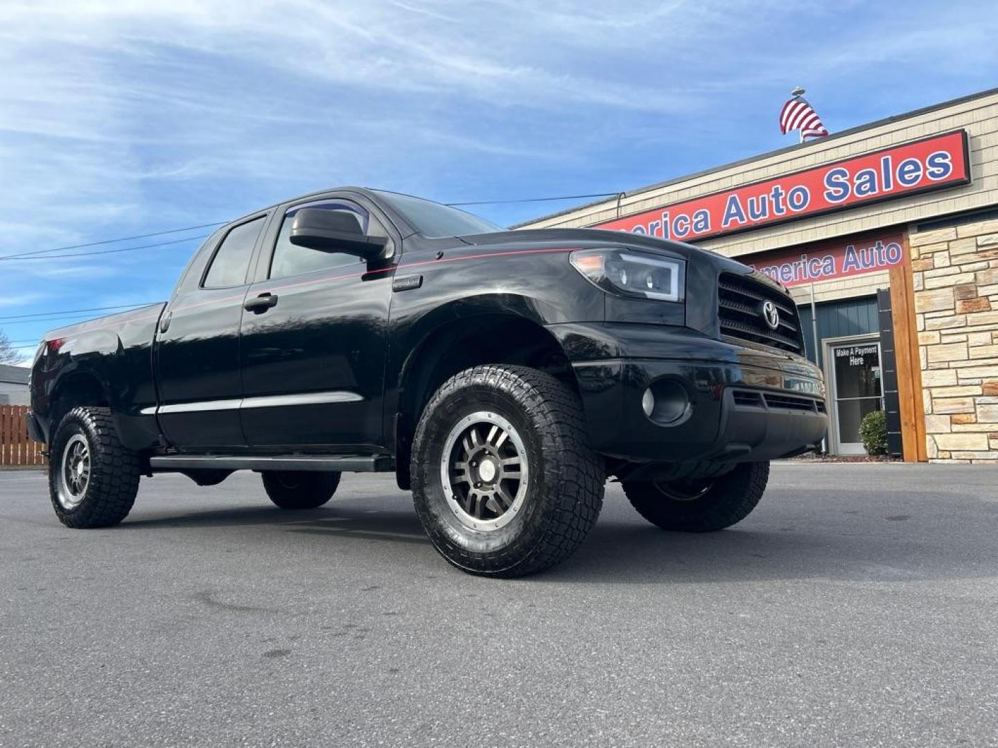 2009 BLACK TOYOTA TUNDRA DOUBLE CAB (5TFBV54189X) with an 5.7L engine, Automatic transmission, located at 2514 Williamson Rd NE, Roanoke, VA, 24012, (540) 265-7770, 37.294636, -79.936249 - NO CREDIT CHECK FINANCING WITH ONLY $5500 DOWN PAYMENT!!!! Check out our website www.needausedvehicle.com for our No Credit Check/ In House Financing options!! No Credit Check Available!!! In House Financing Available!!! All Clean Title Vehicles (no Salvaged or flooded vehicles ever on our lot)! - Photo#0