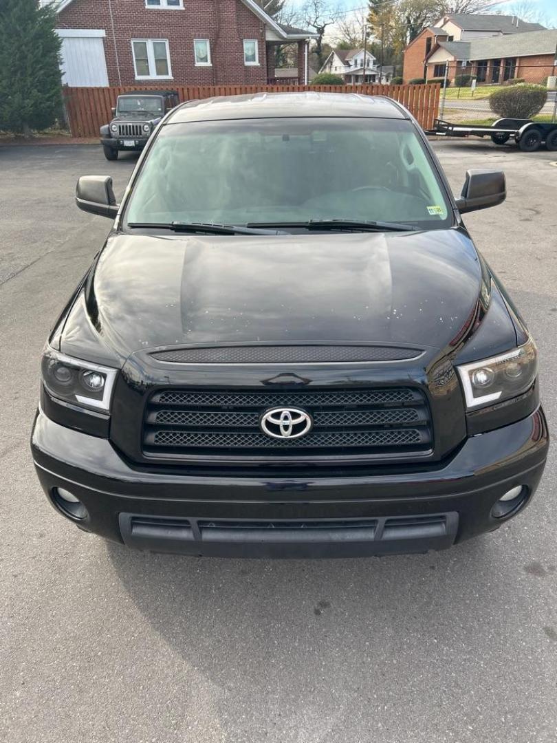 2009 BLACK TOYOTA TUNDRA DOUBLE CAB (5TFBV54189X) with an 5.7L engine, Automatic transmission, located at 2514 Williamson Rd NE, Roanoke, VA, 24012, (540) 265-7770, 37.294636, -79.936249 - NO CREDIT CHECK FINANCING WITH ONLY $5500 DOWN PAYMENT!!!! Check out our website www.needausedvehicle.com for our No Credit Check/ In House Financing options!! No Credit Check Available!!! In House Financing Available!!! All Clean Title Vehicles (no Salvaged or flooded vehicles ever on our lot)! - Photo#8