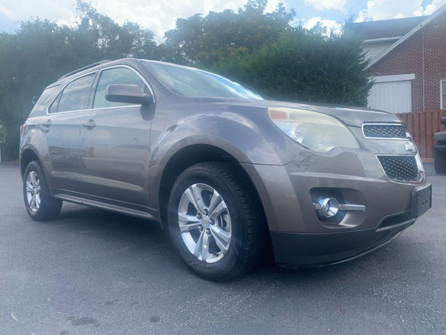 2012 BROWN CHEVROLET EQUINOX LT (2GNFLNE50C6) with an 3.0L engine, Automatic transmission, located at 2514 Williamson Rd NE, Roanoke, VA, 24012, (540) 265-7770, 37.294636, -79.936249 - NO CREDIT CHECK FINANCING WITH ONLY $2200 DOWN PAYMENT!!!! Check out our website www.needausedvehicle.com for our No Credit Check/ In House Financing options!! No Credit Check Available!!! In House Financing Available!!! All Clean Title Vehicles (no Salvaged or flooded vehicles ever on our lot)! - Photo#0