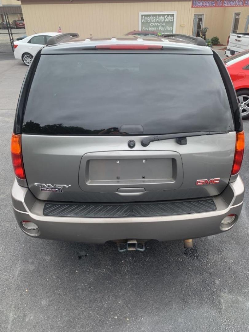 2007 GRAY GMC ENVOY (1GKDT13S172) with an 4.2L engine, Automatic transmission, located at 2514 Williamson Rd NE, Roanoke, VA, 24012, (540) 265-7770, 37.294636, -79.936249 - This vehicle qualifies for No Credit Check Financing for $7450 with $1800 down payment at 26.9 APR, OR Price of $6700 is with one of our outside lending intituions, click now to Apply!!! All Clean Title Vehicles (no Salvaged or - Photo#4