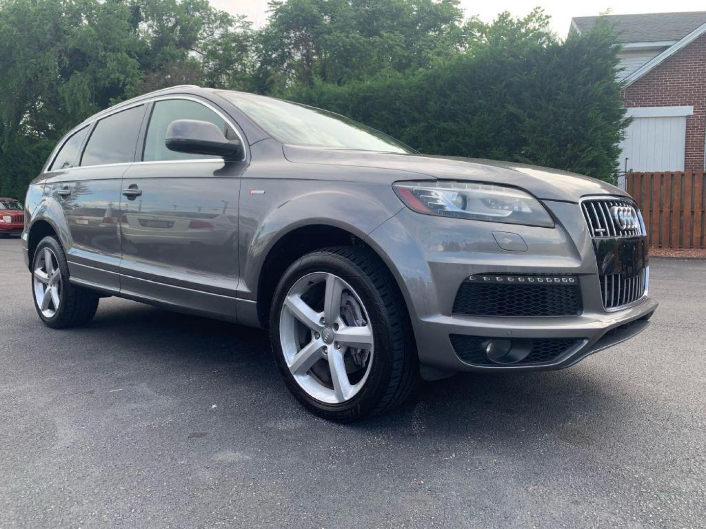 2011 GRAY AUDI Q7 PRESTIGE (WA1DGAFE8BD) with an 3.0L engine, Automatic transmission, located at 2514 Williamson Rd NE, Roanoke, VA, 24012, (540) 265-7770, 37.294636, -79.936249 - Photo#0