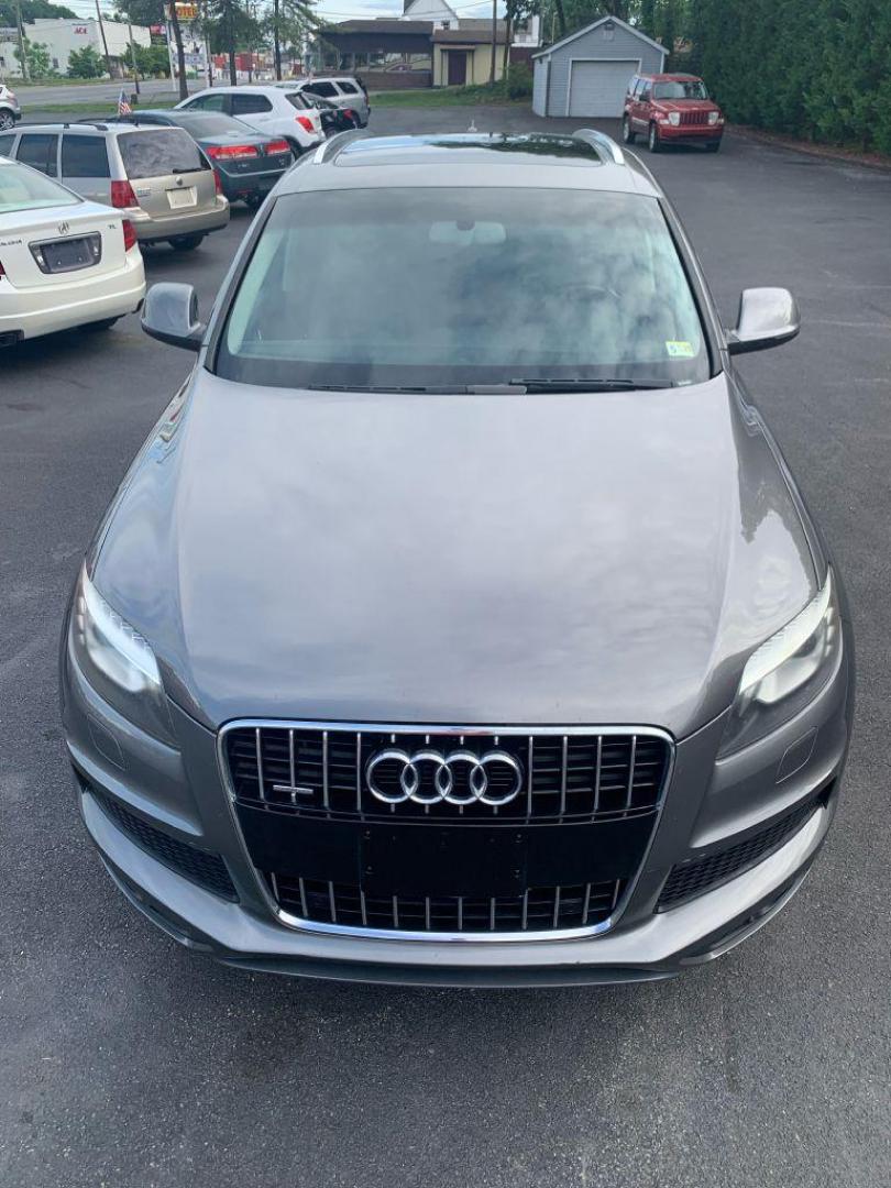 2011 GRAY AUDI Q7 PRESTIGE (WA1DGAFE8BD) with an 3.0L engine, Automatic transmission, located at 2514 Williamson Rd NE, Roanoke, VA, 24012, (540) 265-7770, 37.294636, -79.936249 - Photo#10