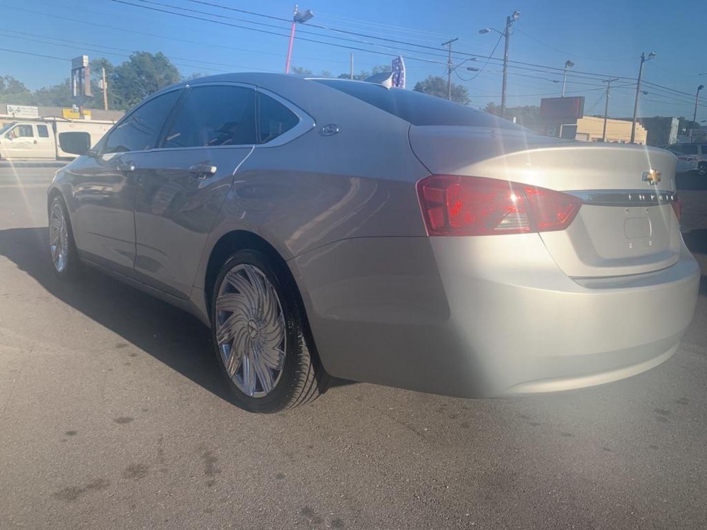 2017 SILVER CHEVROLET IMPALA LT (2G1105SA9H9) with an 2.5L engine, Automatic transmission, located at 2514 Williamson Rd NE, Roanoke, VA, 24012, (540) 265-7770, 37.294636, -79.936249 - Photo#3