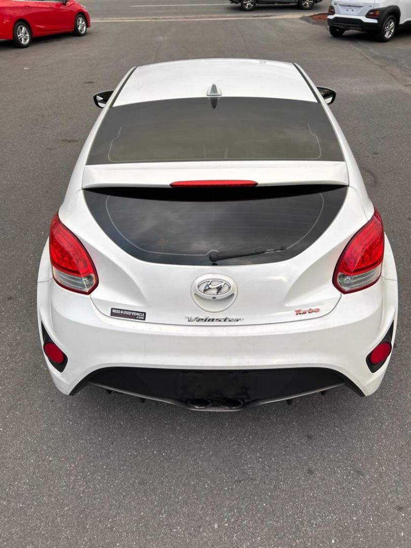 2015 WHITE HYUNDAI VELOSTER TURBO (KMHTC6AE0FU) with an 1.6L engine, Automatic transmission, located at 2514 Williamson Rd NE, Roanoke, VA, 24012, (540) 265-7770, 37.294636, -79.936249 - NO CREDIT CHECK FINANCING WITH ONLY $2500 DOWN PAYMENT!!!! Check out our website www.needausedvehicle.com for our No Credit Check/ In House Financing options!! No Credit Check Available!!! In House Financing Available!!! All Clean Title Vehicles (no Salvaged or flooded vehicles ever on our lot)! - Photo#3