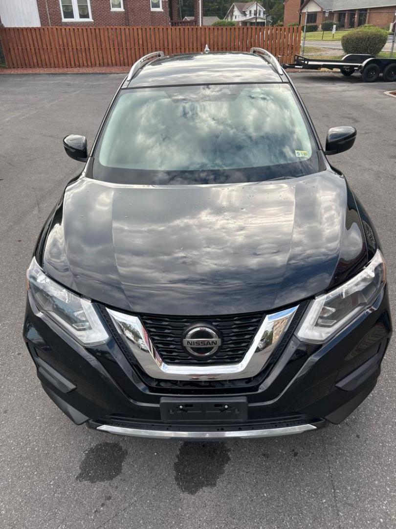 2018 BLACK NISSAN ROGUE S (KNMAT2MV0JP) with an 2.5L engine, Continuously Variable transmission, located at 2514 Williamson Rd NE, Roanoke, VA, 24012, (540) 265-7770, 37.294636, -79.936249 - Photo#1