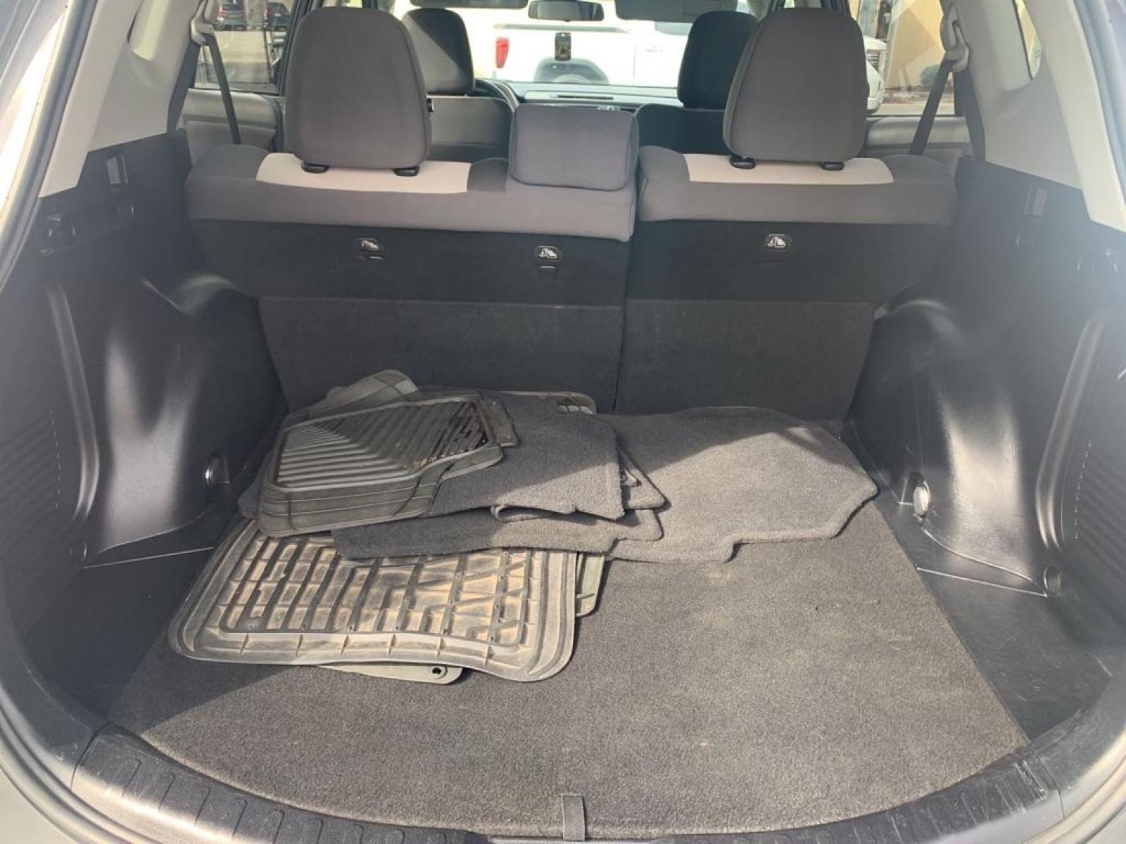 2013 GRAY TOYOTA RAV4 XLE (2T3WFREV3DW) with an 2.5L engine, Automatic transmission, located at 2514 Williamson Rd NE, Roanoke, VA, 24012, (540) 265-7770, 37.294636, -79.936249 - NO CREDIT CHECK FINANCING WITH ONLY $3200 DOWN PAYMENT!!!! Check out our website www.needausedvehicle.com for our No Credit Check/ In House Financing options!! No Credit Check Available!!! In House Financing Available!!! All Clean Title Vehicles (no Salvaged or flooded vehicles ever on our lot)! - Photo #2