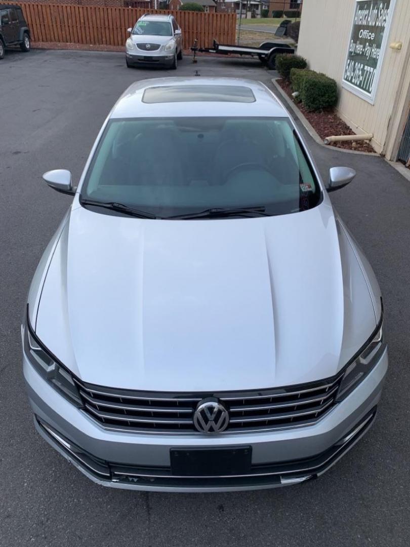 2017 SILVER VOLKSWAGEN PASSAT SE (1VWBT7A32HC) with an 1.8L engine, Automatic transmission, located at 2514 Williamson Rd NE, Roanoke, VA, 24012, (540) 265-7770, 37.294636, -79.936249 - Photo#2