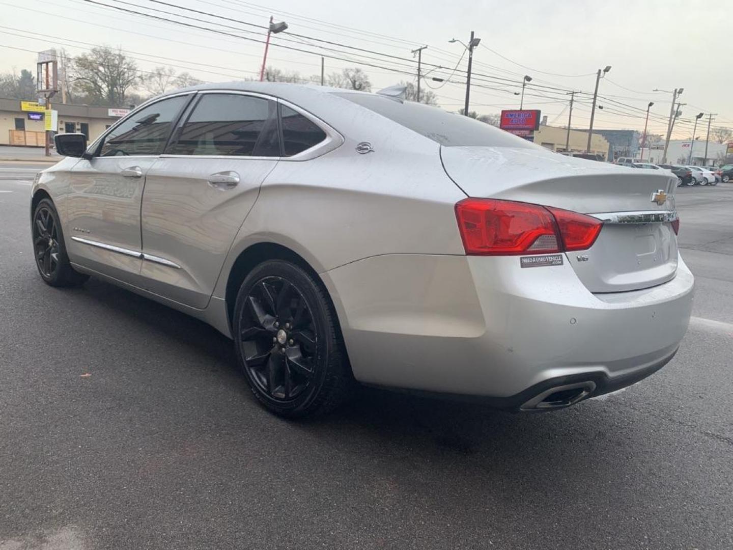 2015 SILVER CHEVROLET IMPALA LTZ (2G1165S33F9) with an 3.6L engine, Automatic transmission, located at 2514 Williamson Rd NE, Roanoke, VA, 24012, (540) 265-7770, 37.294636, -79.936249 - NO CREDIT CHECK FINANCING WITH ONLY $3000 DOWN PAYMENT!!!! Check out our website www.needausedvehicle.com for our No Credit Check/ In House Financing options!! No Credit Check Available!!! In House Financing Available!!! All Clean Title Vehicles (no Salvaged or flooded vehicles ever on our lot)! - Photo#3