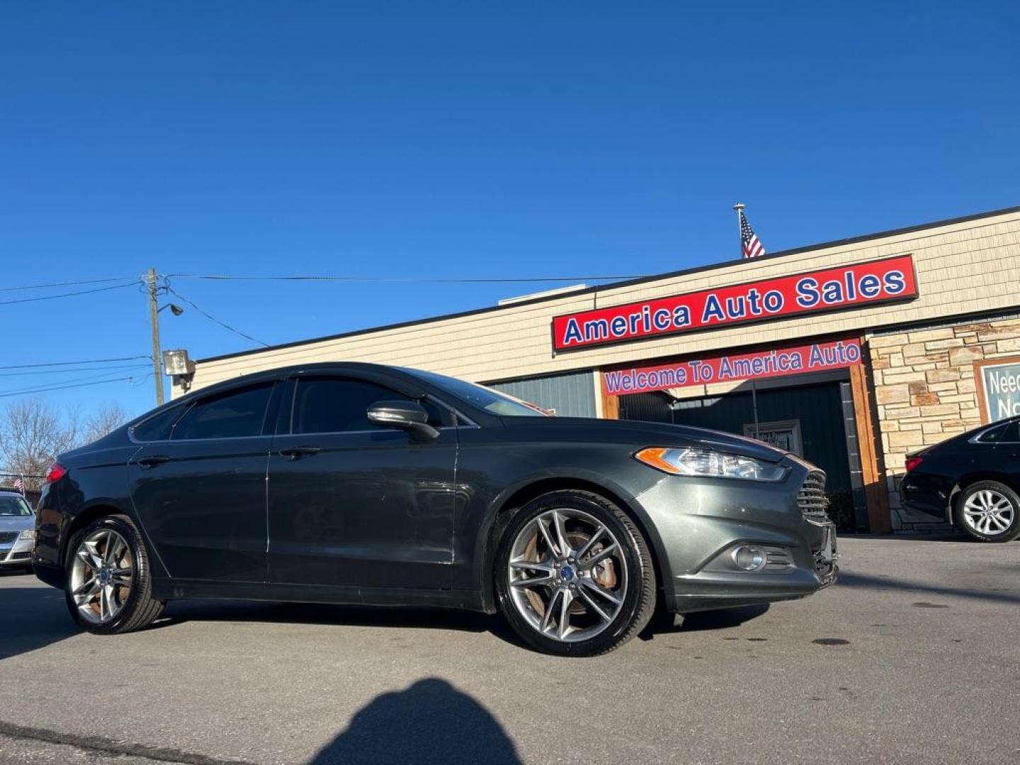 2015 GREEN FORD FUSION SE (3FA6P0HD5FR) with an 1.5L engine, Automatic transmission, located at 2514 Williamson Rd NE, Roanoke, VA, 24012, (540) 265-7770, 37.294636, -79.936249 - NO CREDIT CHECK FINANCING WITH ONLY $2700 DOWN PAYMENT!!!! Check out our website www.needausedvehicle.com for our No Credit Check/ In House Financing options!! No Credit Check Available!!! In House Financing Available!!! All Clean Title Vehicles (no Salvaged or flooded vehicles ever on our lot)! - Photo#0