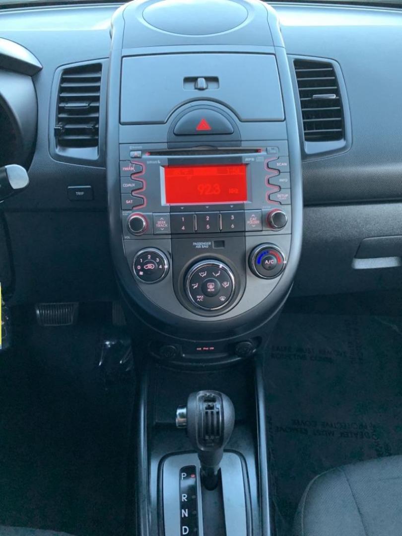 2010 BLACK KIA SOUL + (KNDJT2A26A7) with an 2.0L engine, Automatic transmission, located at 2514 Williamson Rd NE, Roanoke, VA, 24012, (540) 265-7770, 37.294636, -79.936249 - Photo#9