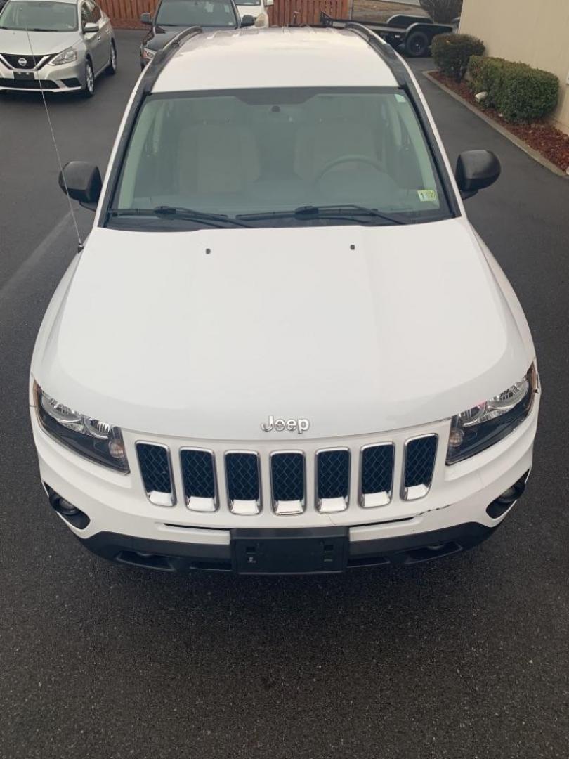 2015 WHITE JEEP COMPASS SPORT (1C4NJDBB1FD) with an 2.4L engine, Continuously Variable transmission, located at 2514 Williamson Rd NE, Roanoke, VA, 24012, (540) 265-7770, 37.294636, -79.936249 - Photo#1