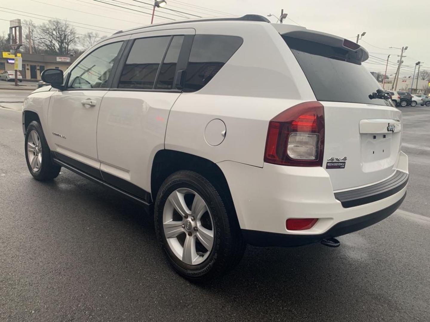 2015 WHITE JEEP COMPASS SPORT (1C4NJDBB1FD) with an 2.4L engine, Continuously Variable transmission, located at 2514 Williamson Rd NE, Roanoke, VA, 24012, (540) 265-7770, 37.294636, -79.936249 - Photo#2