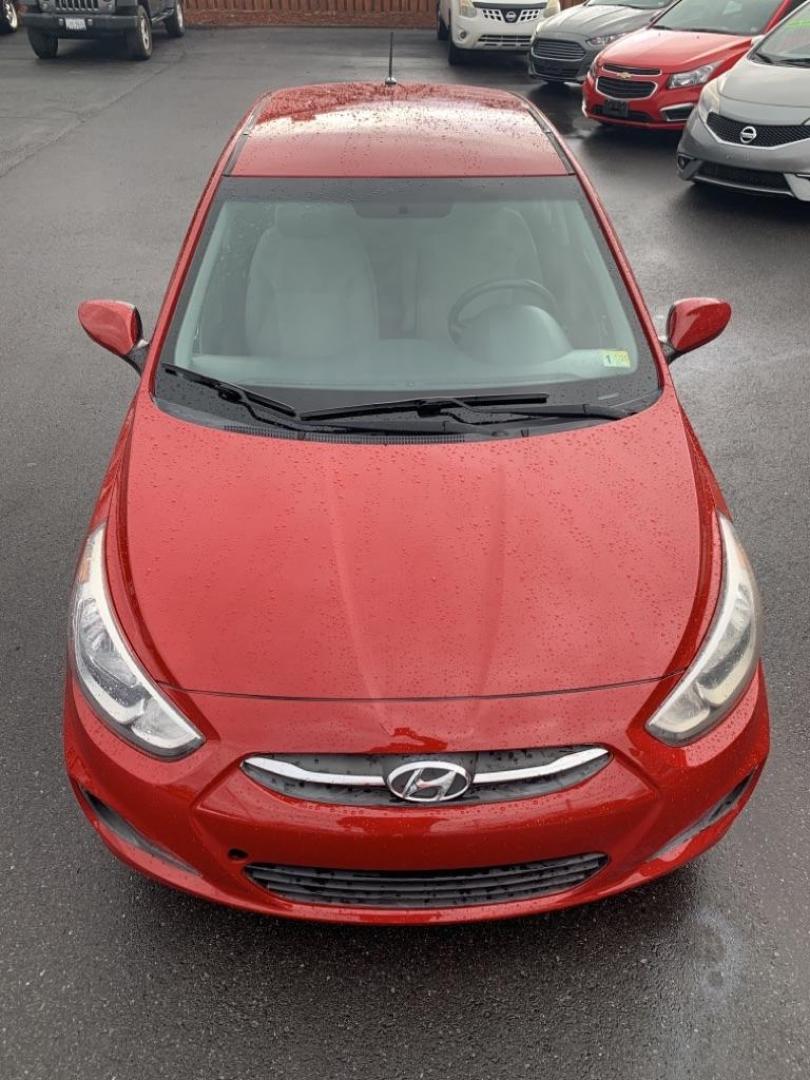 2016 RED HYUNDAI ACCENT SE (KMHCT5AE6GU) with an 1.6L engine, Automatic transmission, located at 2514 Williamson Rd NE, Roanoke, VA, 24012, (540) 265-7770, 37.294636, -79.936249 - Photo#1